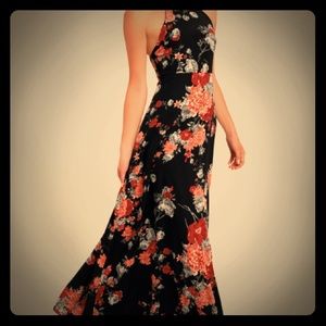 NWT Lulu’s Floral Maxi Dress